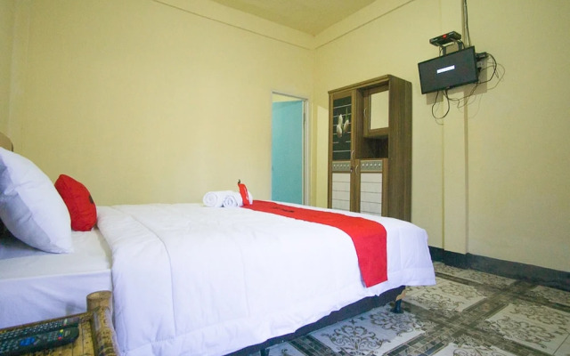 Mursy's Place by RedDoorz