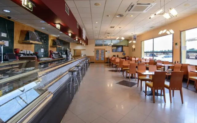 Hotel Castillo El Burgo