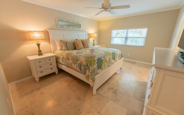 Harbor Side Apartment 5