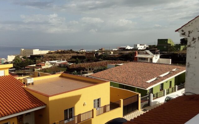 House With 2 Bedrooms in Icod de los Vinos, With Wonderful sea View an