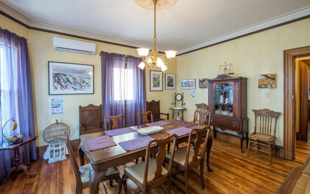 Perkins Inn