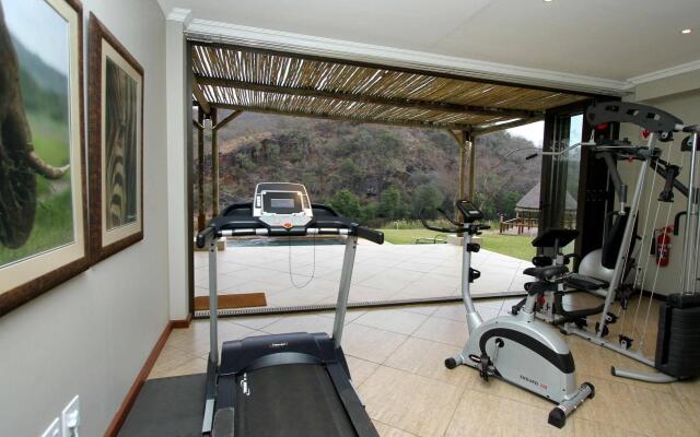 Amakhosi Safari Lodge and SPA