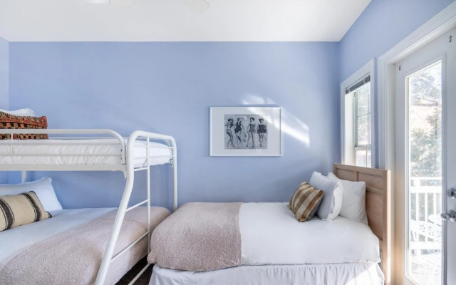 Ocean View - Blue Jay