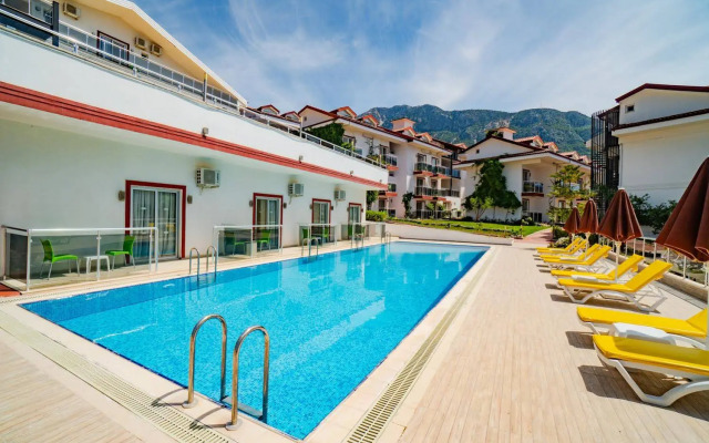 Sunshine Holiday Resort