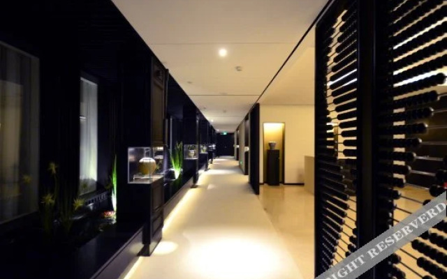 Qushui Lanting Holiday Hotel