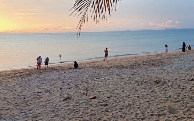 Lanta Paradise Beach Resort