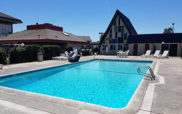 Economy Inn