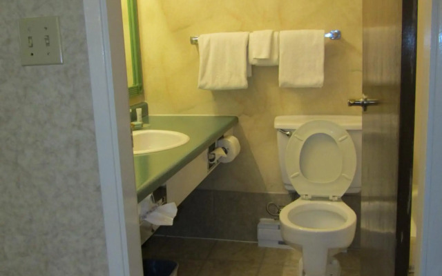 Travelodge by Wyndham Hope