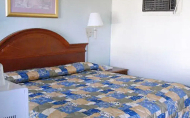Whispering Pines Motel
