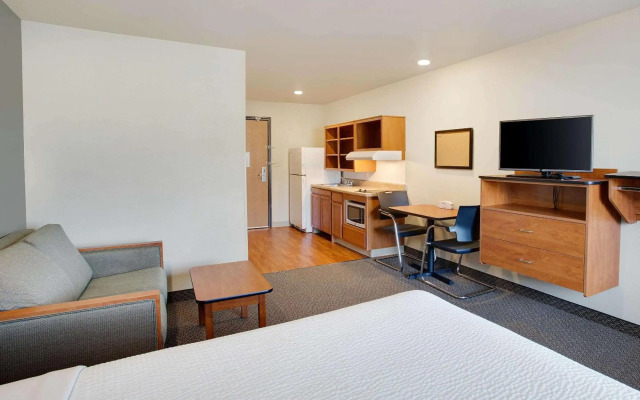 WoodSpring Suites Columbus North I-270