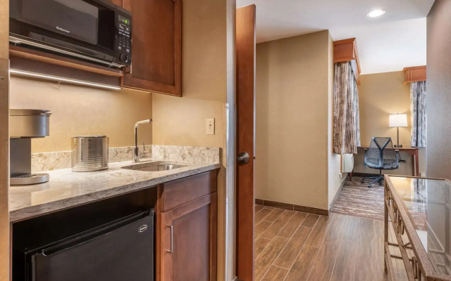 Best Western Plus Superior Inn & Suites