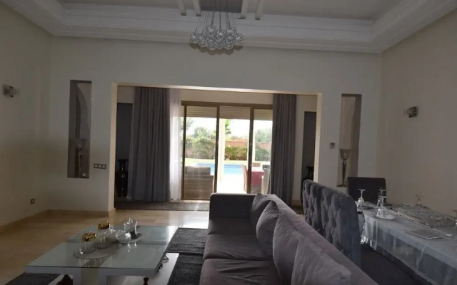 Apple Villa De Luxe 5