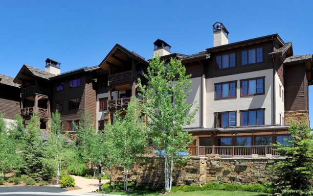 Beaver Creek Landing A404 3 Bedroom Condo by RedAwning