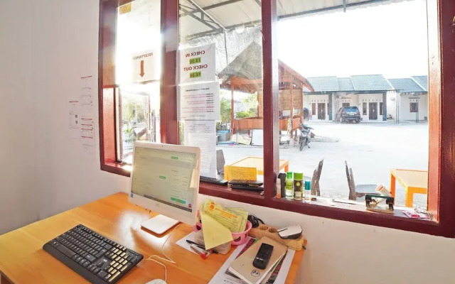 OYO 90618 Hanania House Syariah