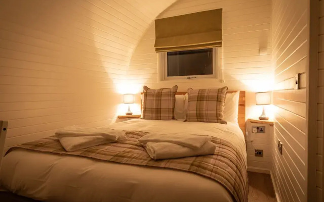 Weedingshall Lodges