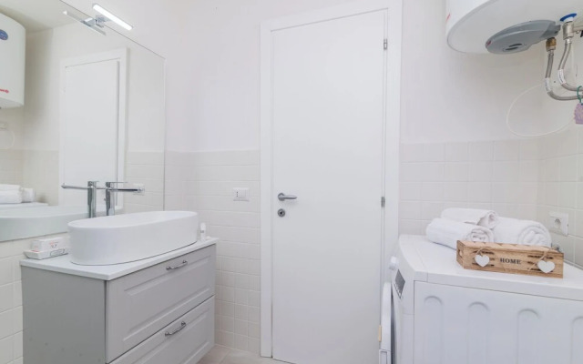 I Fari 95 600m From The Beach