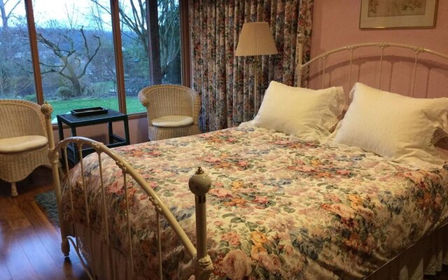 A Cascade View Bed And Breakfast