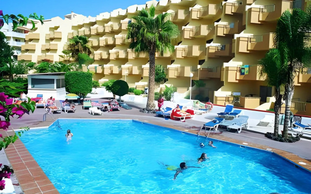 Playaolid Suites & Apartments