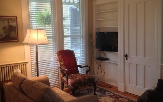 Glen Avenue Suites