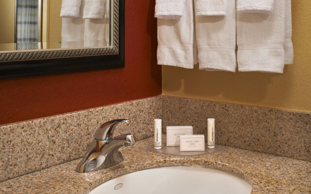 Courtyard Louisville East