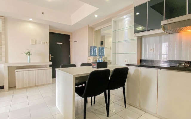 Best Location And Cozy 2Br At The Wave Kuningan Apartment