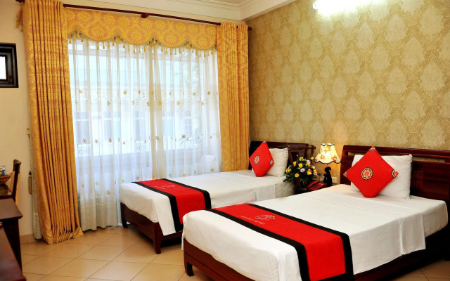 Luxury Hotel
