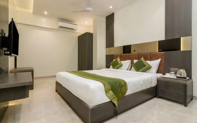 Treebo Oyster Suite