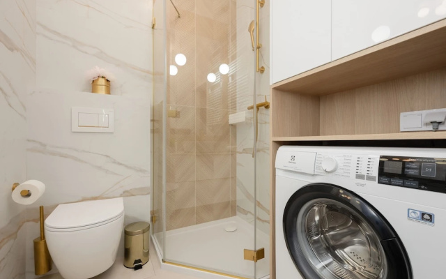 Modern Apartment by Renters Prestige