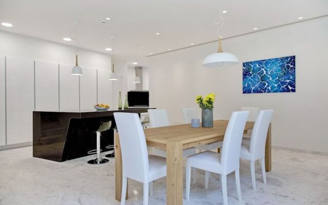Sea Pearl Beachfront Elite Residences