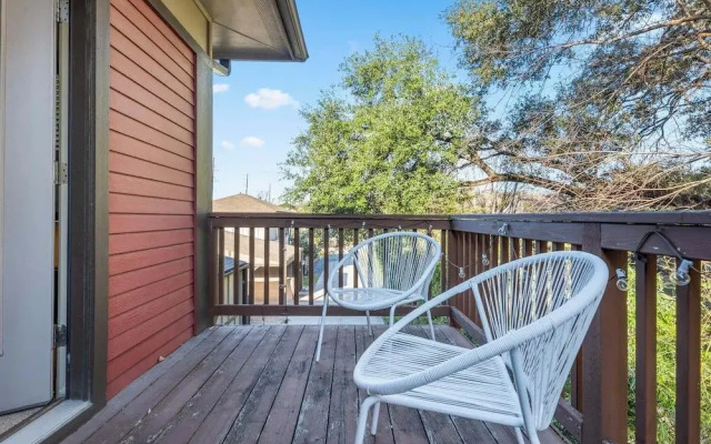 Chic & Homey 3BR Close to Downtown