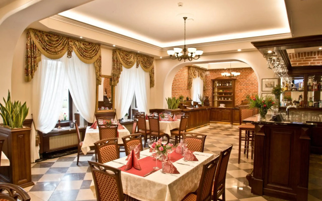 Polonia Hotel