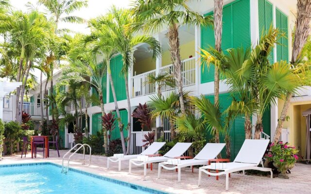 Almond Tree Inn Hotel - Adults Only