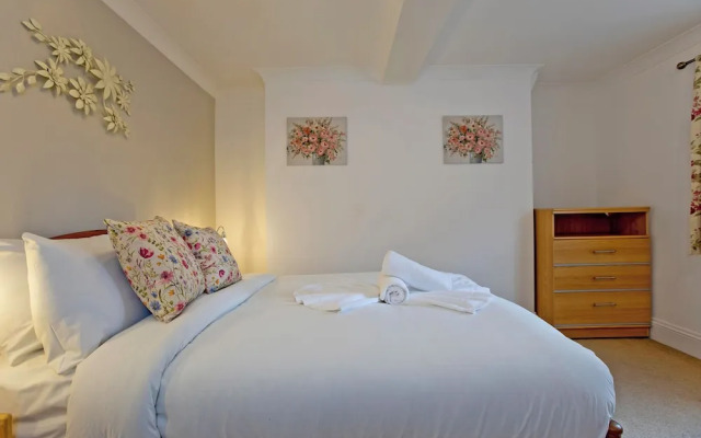 Imperial Horseferry Road Apartment