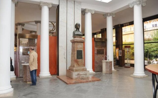 Pension Akropolis