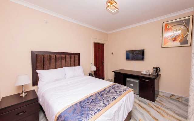 Lavish Suites
