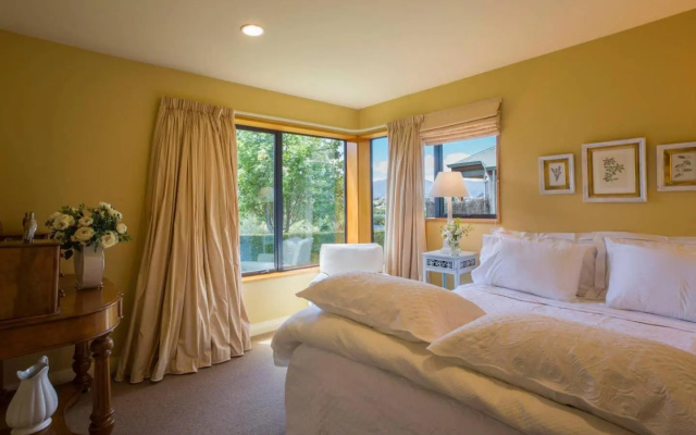 The perfect retreat- 139 on Peninsula – Guest Rooms – Queenstown