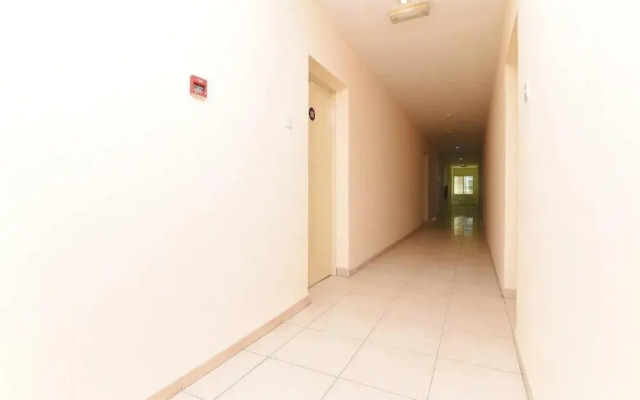 OYO 1202 Royal Plaza Residence -3
