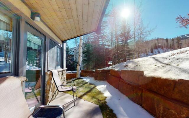 Laurelwood Condominiums Studio Premier Unit 405