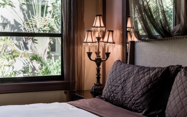 Designer Decorated Palm Beach Hotel NEW