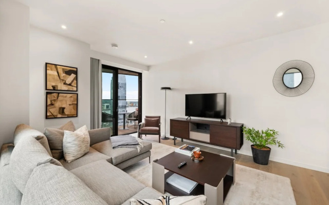 Luxury two Bedroom Apartment in East Londons Docklands