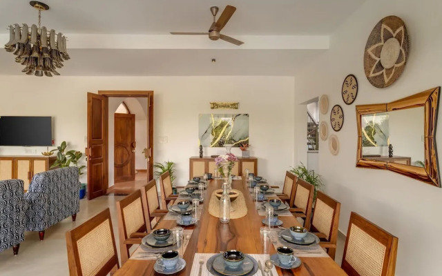 Field View Villa With Pool Perfect for Big Groups
