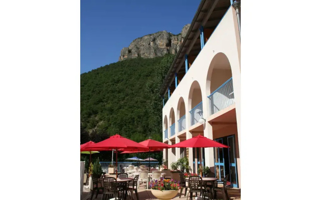 Tonic Hotel
