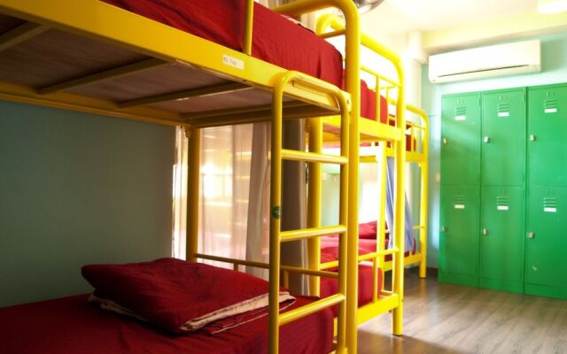 Burrow Hostel @ Smith
