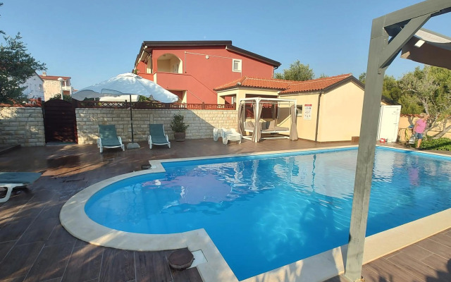 Edith's Olive Garden