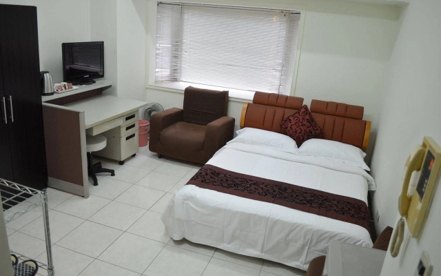 Holo Hostel
