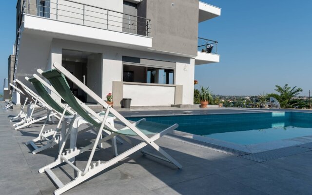 Heraclea Suites