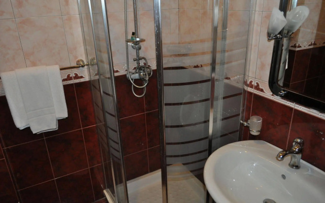 VH Broadway Tirana Hotel