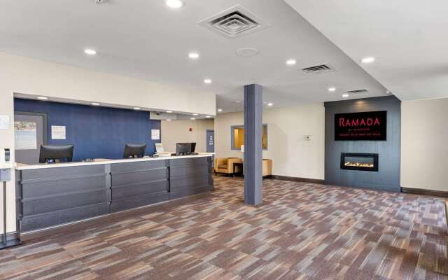 Ramada by Wyndham Niagara Falls Near the Falls