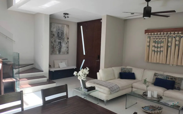 Elegant big House Nvo Vta