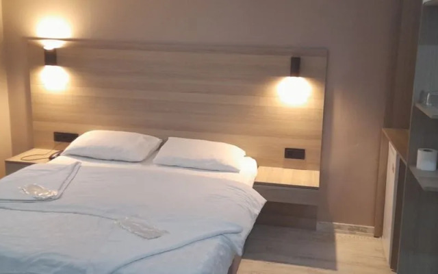 Moon Suit Otel